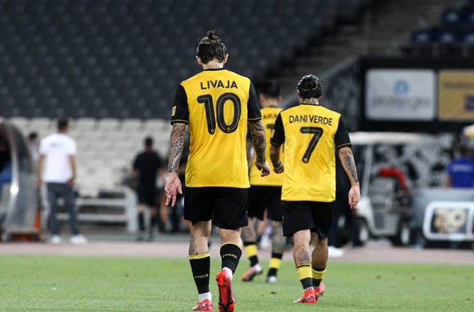 Πλήρωσε το… κύπελλο και τώρα τρέχει