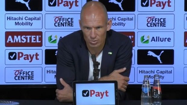 Ρόμπεν: “Γύρισα στο ποδόσφαιρο από αγάπη στην Χρόνινχεν”