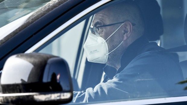 Σάρι: “Τυχεροί που κυνηγάμε τρεις στόχους σε διαφορετικές περιόδους” Σάρι: “Τυχεροί που κυνηγάμε τρεις στόχους σε διαφορετικές περιόδους”