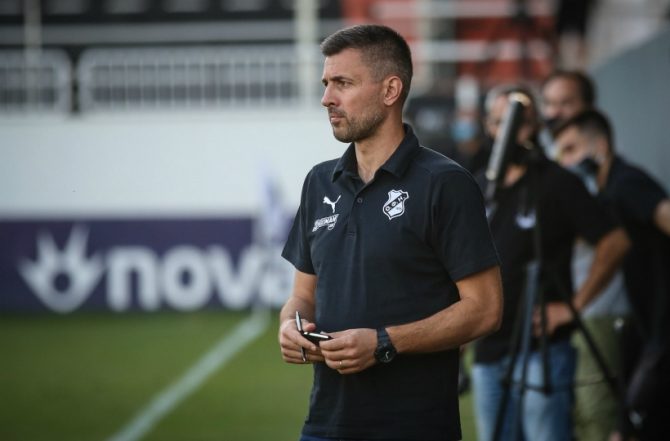 ΟΦΗ: Πατέρας ο Σίμος (pic)