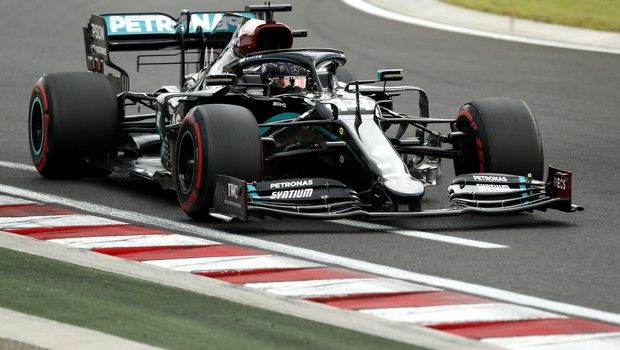 GP Ουγγαρίας: Pole position με ρεκόρ πίστας για τον Χάμιλτον