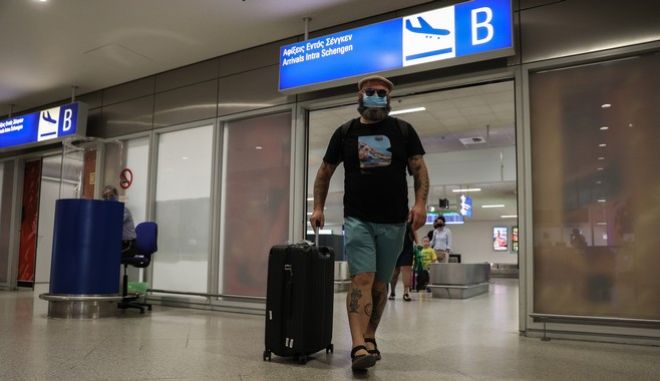 Κορωνοϊός: Εισαγόμενα 6 στα 10 νέα κρούσματα – Ανησυχία στις υγειονομικές αρχές