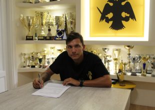 Βέκκος: «Όνειρο που είχα από μικρός η ΑΕΚ»