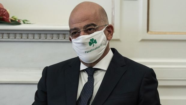 Δένδιας για μάσκα Παναθηναϊκού: “Οι σχέσεις έχουν σημασία στη διπλωματία”