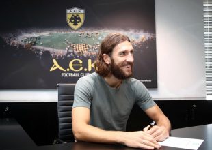 Οι στιγμές των υπογραφών (pics)