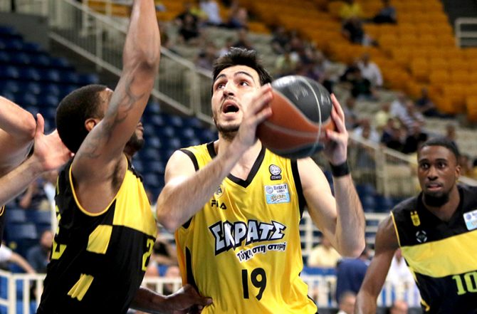 Επιστρέφει στην ΑΕΚ ο Κατσίβελης