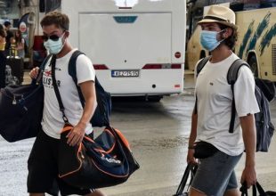 Μέτρα κορωνοϊού: Μάσκα σε όλους τους κλειστούς χώρους