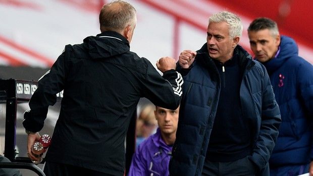 Μουρίνιο για Άρσεναλ: «Δεν έχουν και πολλά να πανηγυρίσουν τώρα» Μουρίνιο για Άρσεναλ: «Δεν έχουν και πολλά να πανηγυρίσουν τώρα»