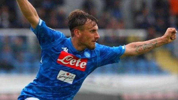 Νάπολι: Δίνει και άλλον παίκτη εκτός του Καρνέζη για να πάρει τον Όσιμεν