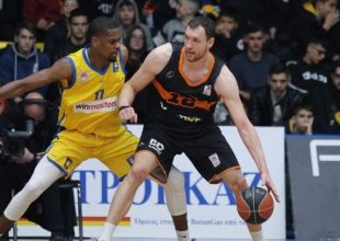 Περιστέρι: Υπέγραψε ο Μαυροκεφαλίδης