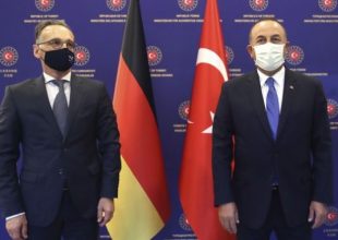 Απειλές Τσαβούσογλου μετά τη συνάντηση με Μάας: Η Τουρκία θα κάνει ό,τι κρίνει απαραίτητο