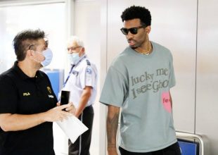 Έφτασε Αθήνα για την ΑΕΚ ο Λάνγκφορντ (pics)