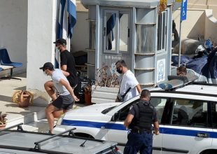 Ελεύθερος ο Μαγκουάιρ για το ξύλο στη Μύκονο