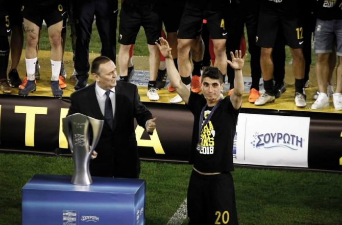 Οι 6+1 στιγμές που σημάδεψαν την κιτρινόμαυρη καριέρα του Μάνταλου (pics)
