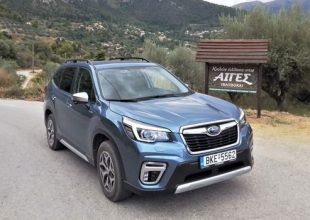 Οδηγούμε το υβριδικό Subaru Forester