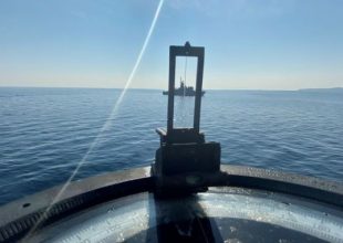 Συντηρεί την ένταση ο Ερντογάν, με το Oruc Reis να υποκρίνεται ότι “ερευνά”