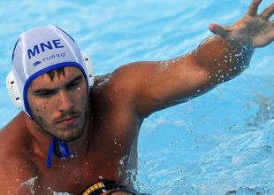 Βούκσεβιτς: «Δεν δυσκολεύτηκα να απαντήσω στην ΑΕΚ»