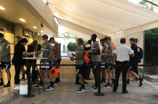 Αυστηρός έλεγχος στην Βόλφσμπουργκ στο ΟΑΚΑ  (ΦΩΤΟ)