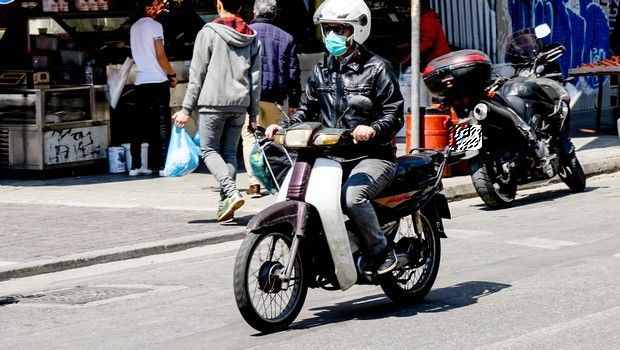 Αν έχεις δίπλωμα για αυτοκίνητο, θα μπορείς να οδηγείς και μοτοσικλέτα μέχρι 125 κ.εκ.