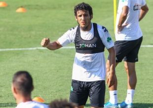 Παναθηναϊκός: Άγνωστοι έσπασαν το αμάξι του Αγιούμπ