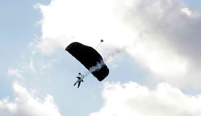 Τραγωδία στις Ένοπλες Δυνάμεις: Νεκρός αλεξιπτωτιστής σε άσκηση