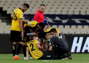 Θλάση ο Μπακάκης, ατομικό ο Ολιβέιρα