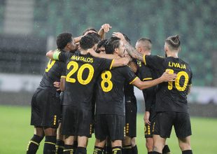 Κρατάει την πρόκριση, όχι την εικόνα