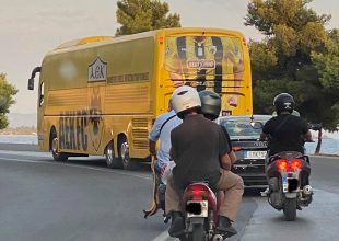 Απαίτηση του κόσμου το κύπελλο – Αποθεώθηκε η αποστολή στην αναχώρηση της!