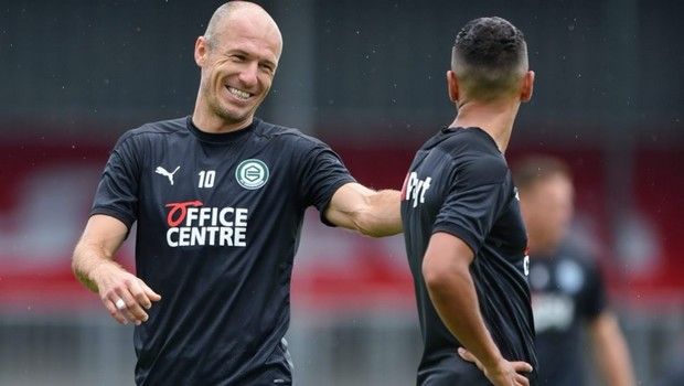 Eredivisie: Έγραψε ιστορία με την Χρόνινχεν ο Ρόμπεν