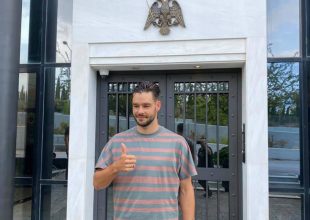 Στα γραφεία της ΑΕΚ ο Σάκχοφ (ΦΩΤΟ)