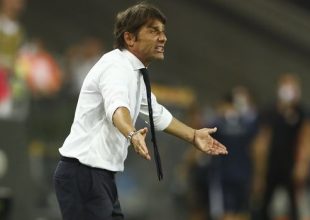 Κόντε: “Προσπαθούν να μας υπονομεύσουν”