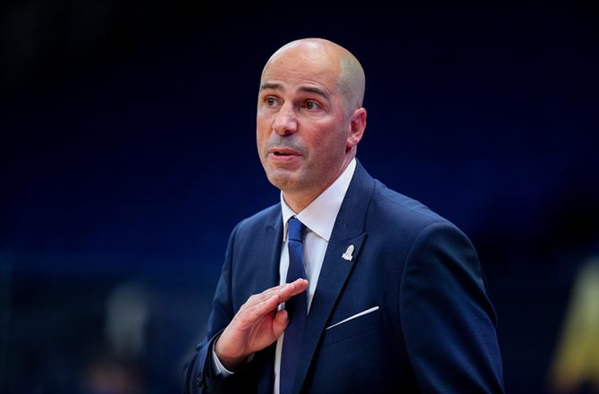 Πενιαρόγια: «Σπουδαία ομάδα η ΑΕΚ με εμπειρία»