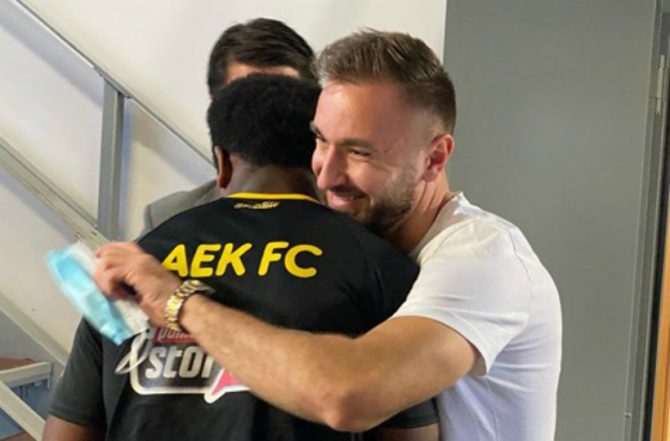 Η ζεστή αγκαλιά Γκαρσία – Τάνκοβιτς (ΦΩΤΟ)