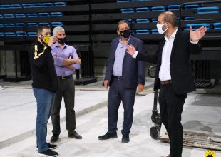 Η επιθεώρηση του Μάκη Αγγελόπουλου στο νέο γήπεδο της «Βασίλισσας»