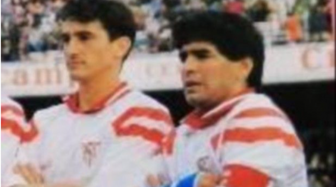 Χιμένεθ για Μαραντόνα: «Του έδωσα το περιβραχιόνιο για να τον τιμήσω» Χιμένεθ για Μαραντόνα: «Του έδωσα το περιβραχιόνιο για να τον τιμήσω»