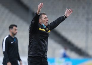Καρέρα για Μαραντόνα: «Θρύλος του παγκόσμιου ποδοσφαίρου, τυχερός έχω ακόμα την φανέλα του»