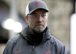 Μπαρνς: “Η Λίβερπουλ θα είχε απολύσει τον Κλοπ αν ήταν μαύρος ή Άγγλος”