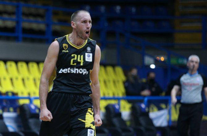 Λοτζέσκι: «Αν ωριμάσουμε μπορούμε να πάρουμε το πρωτάθλημα»