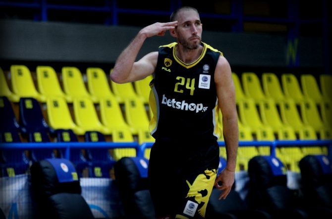 Λοτζέσκι: «Με την ποιότητα που έχει η ΑΕΚ μπορεί να κατακτήσει το πρωτάθλημα»