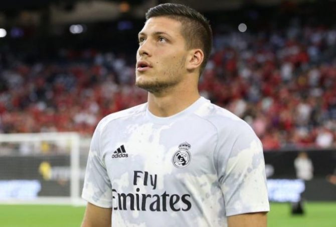 Μίλαν και Νάπολι θέλουν δανεικό τον Γιόβιτς