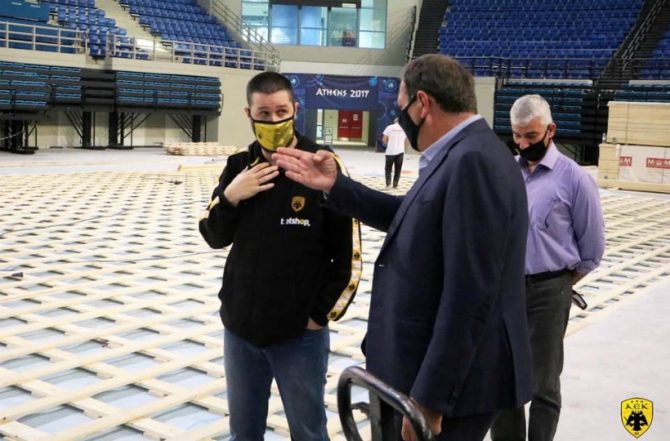 Επιθεώρηση του Μάκη Αγγελόπουλου στο παλάτι της Βασίλισσας (pics)
