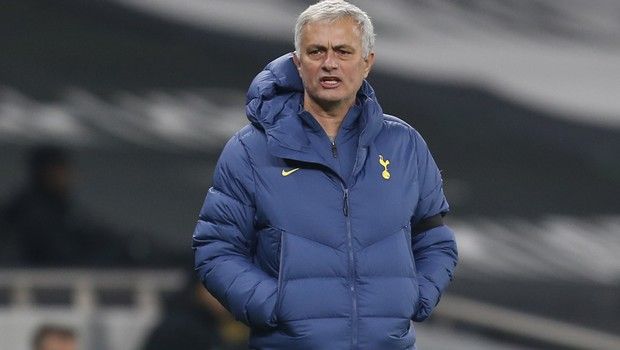 Ο Μουρίνιο έριξε την ευθύνη στους παίκτες της Τότεναμ για το στραβοπάτημα με την Φούλαμ