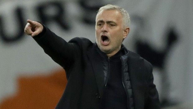 Μουρίνιο: “Θα κοιτάξω στο σάιτ της Ρεάλ τι λένε για τον Μπέιλ”