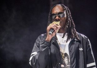 Snoop Dog: Έπινε τσιγάρα και ράπαρε στο event Tyson vs Jones