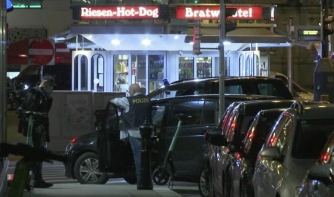 Επίθεση- Βιέννη: 14 συλλήψεις στην Αυστρία- Οι εκτιμήσεις των αρχών για τον βασικό δράστη Επίθεση- Βιέννη: 14 συλλήψεις στην Αυστρία- Οι εκτιμήσεις των αρχών για τον βασικό δράστη