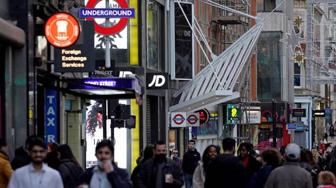 Μετάλλαξη κορωνοϊού: Πόσο κινδυνεύουμε από το νέο στέλεχος της «βρετανικής Γουχάν»;