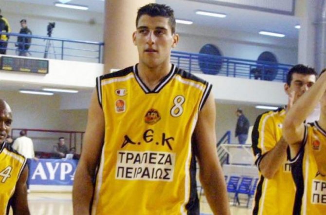 Μπουρούσης: «Είμαι ΑΕΚ από παλιά» (vid)