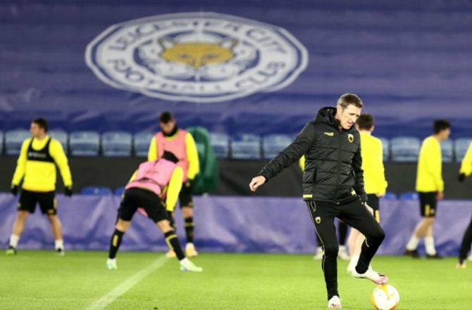 Δοκίμασε 3-5-2 ο Καρέρα – Αρκετές λύσεις για λίγες θέσεις