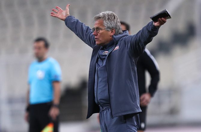 Μπόλονι: «Έχω βαρεθεί με τις αντιδράσεις των παικτών»