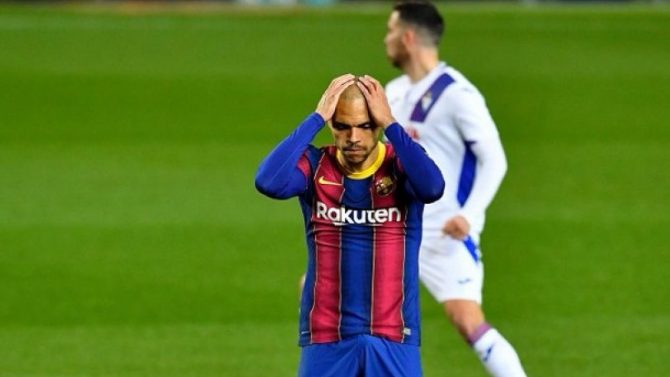 Μπαρτσελόνα – Έιμπαρ 1-1: Έτσι δεν βγαίνει ούτε Champions League!